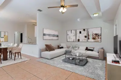 623 N L St #1, Lake Worth Beach: photo 1 of 16