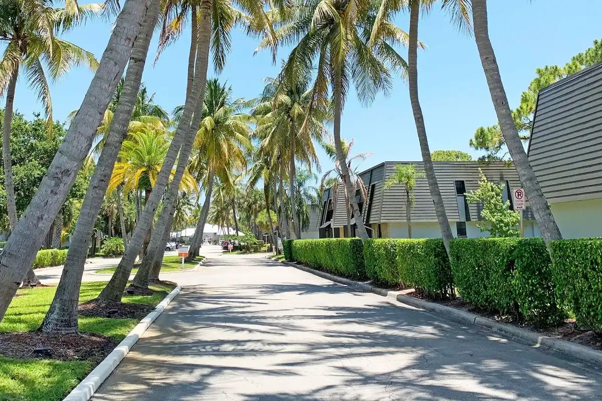 4120 Union Square Blvd #A1, Palm Beach Gardens: photo 1 of 21