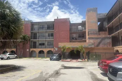 6620 W 2nd Ct #403, Hialeah: photo 1 of 38