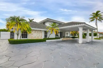 3401 SW 129th Ave, Miami: photo 1 of 45