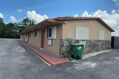 2924 NW 132nd Ter #3, Opa-locka: photo 1 of 12