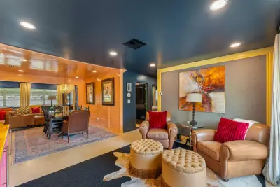 2816 NE 9th Ter, Wilton Manors: photo 1 of 27