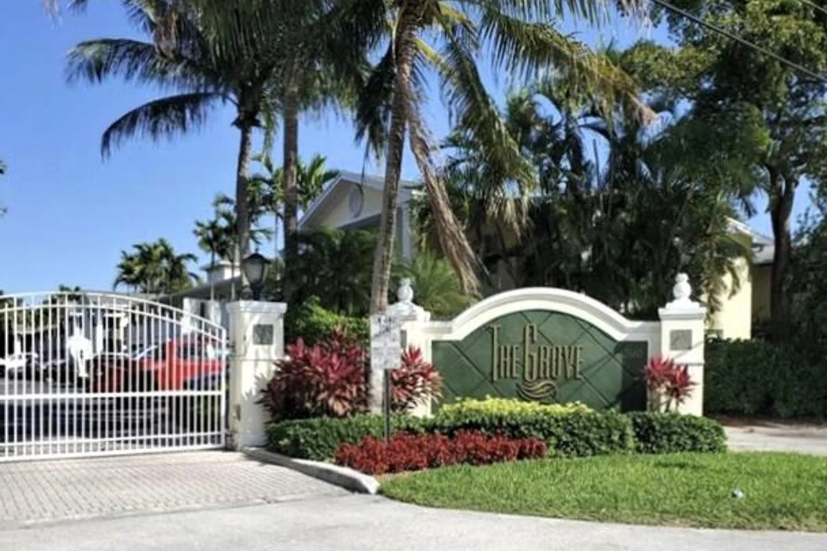 2660 NE 8th Ave #302, Wilton Manors: photo 1 of 19