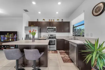 11821 SW 245th Ter, Homestead: photo 1 of 31