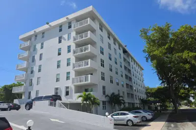 6000 NE 22nd Way #3g, Fort Lauderdale: photo 1 of 13