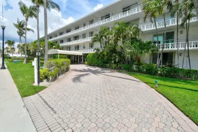139 Sunrise Ave #2030, Palm Beach: photo 1 of 44