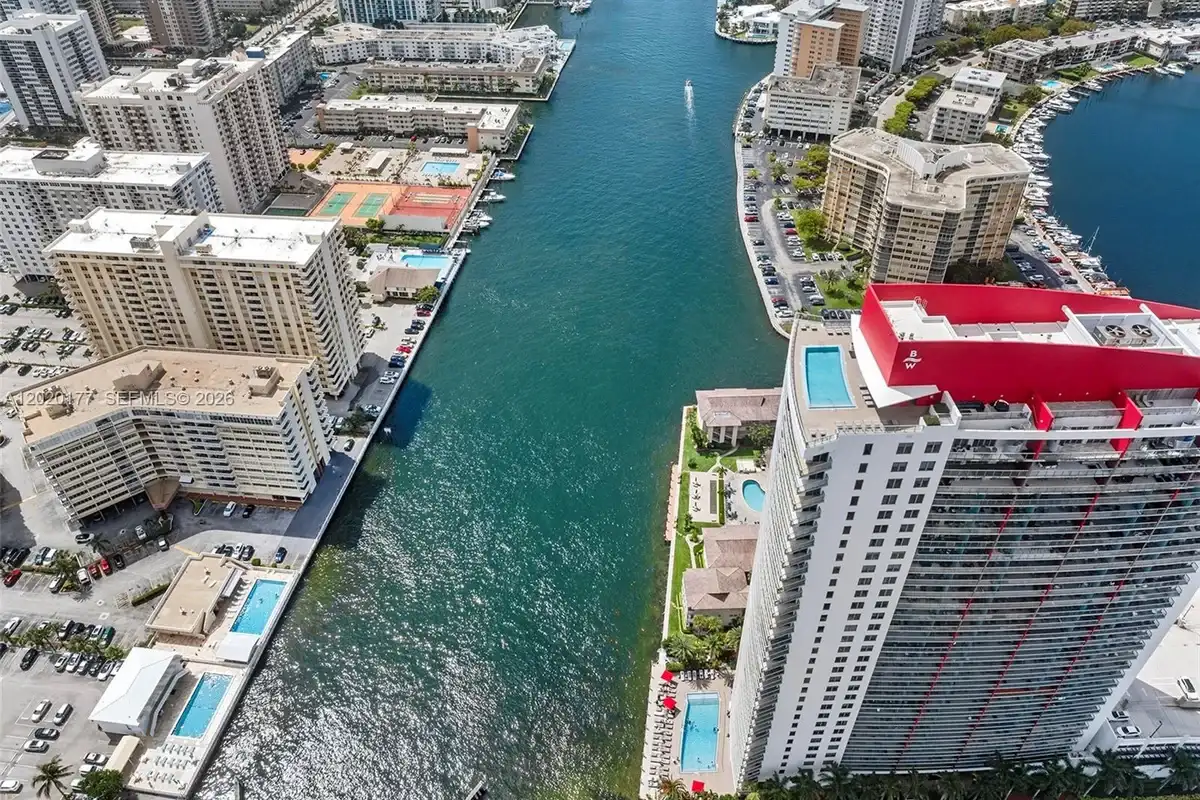 2602 E Hallandale Beach Blvd #R2604, Hallandale Beach: photo 1 of 30