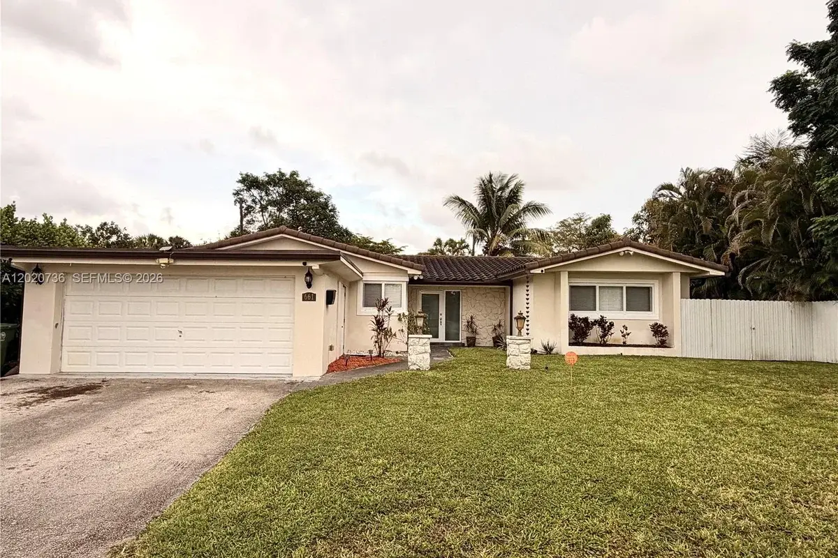 661 SW 67th Ave, Pembroke Pines: photo 1 of 28