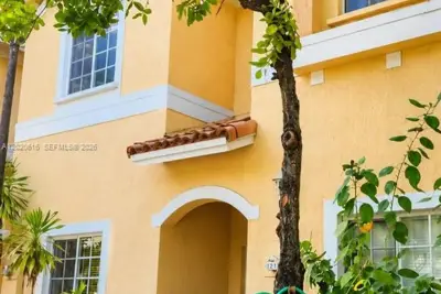 7931 Tuscany Ct, Tamarac: photo 1 of 10
