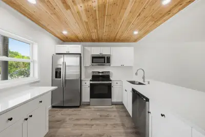 330 NE 26th Ave #112, Boynton Beach: photo 1 of 37