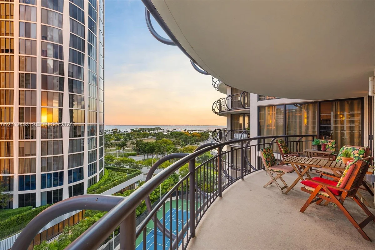 2843 S Bayshore Dr #11F, Miami: photo 1 of 81