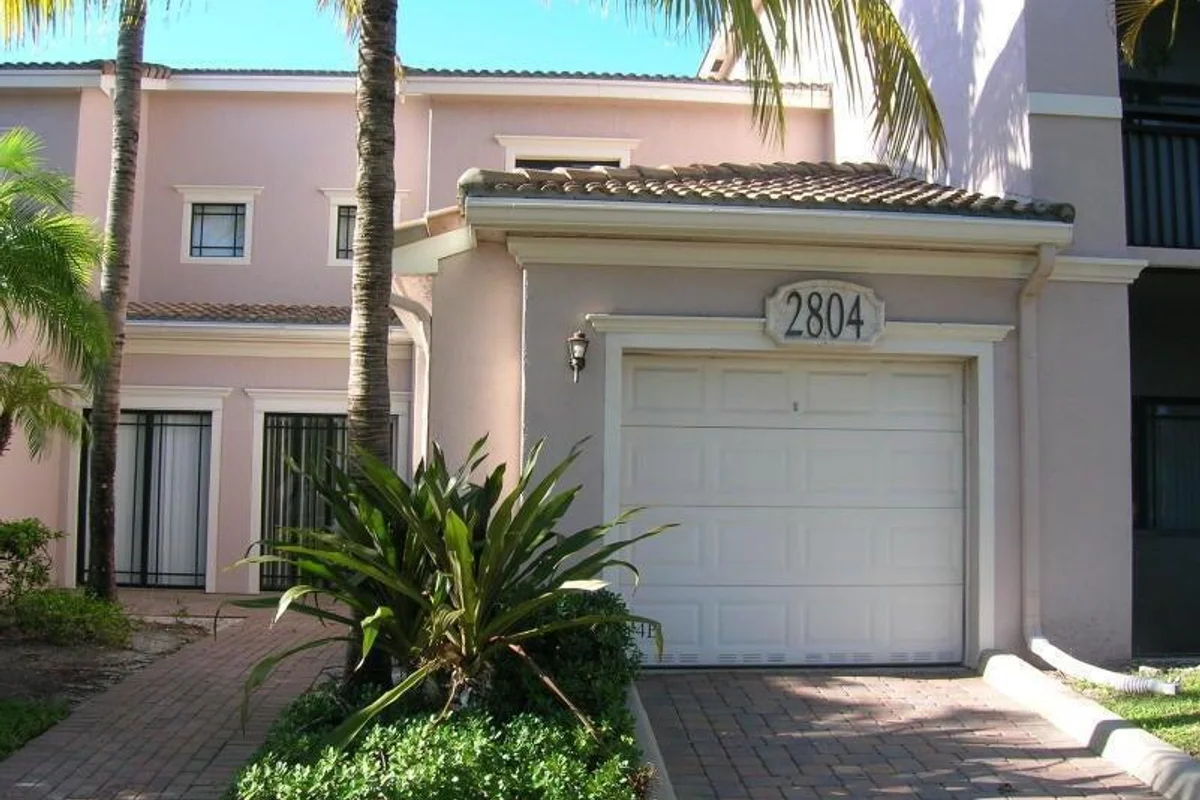 2804 Sarento Pl #113, Palm Beach Gardens: photo 1 of 61