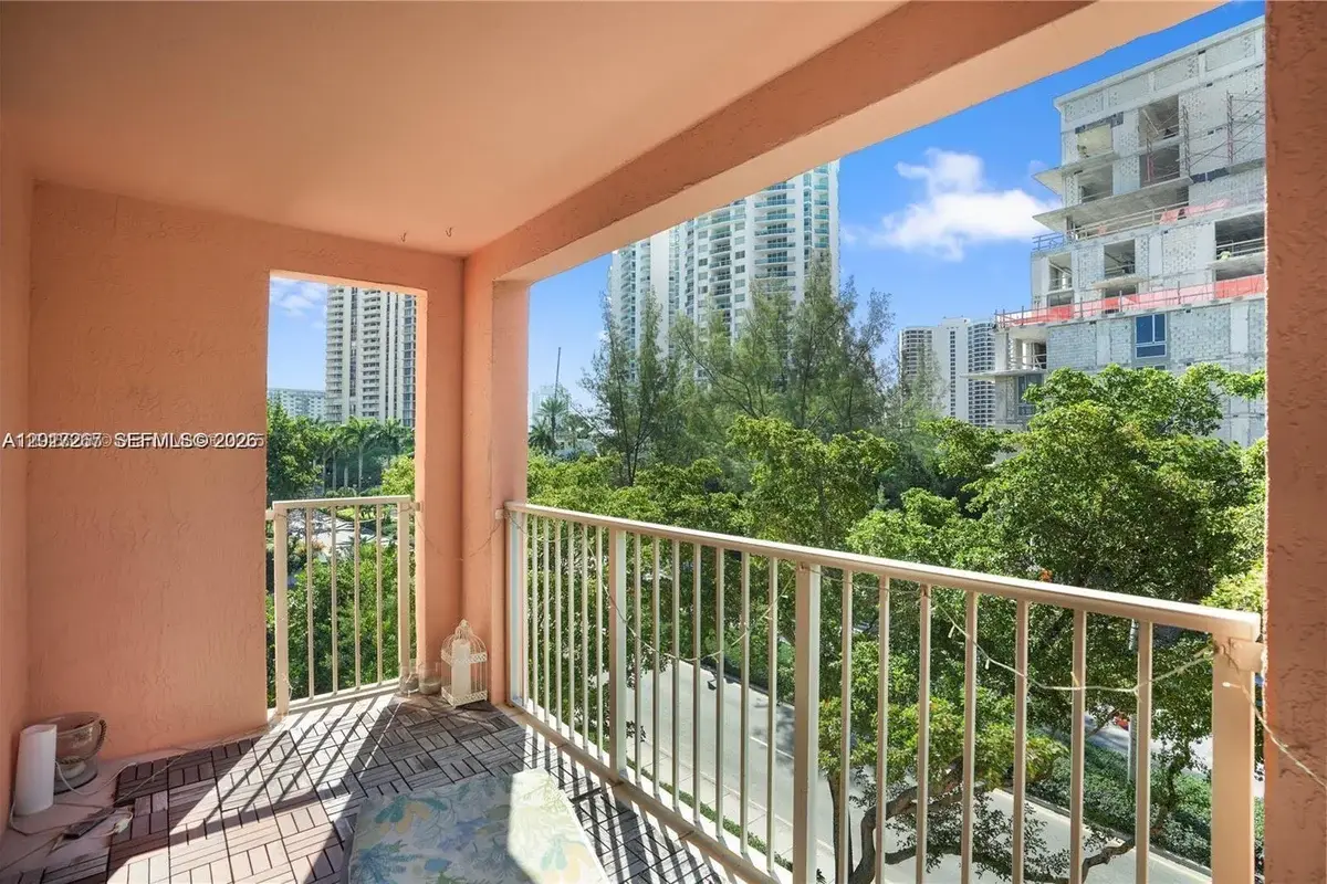 19555 E Country Club Dr #8502, Aventura: photo 1 of 13