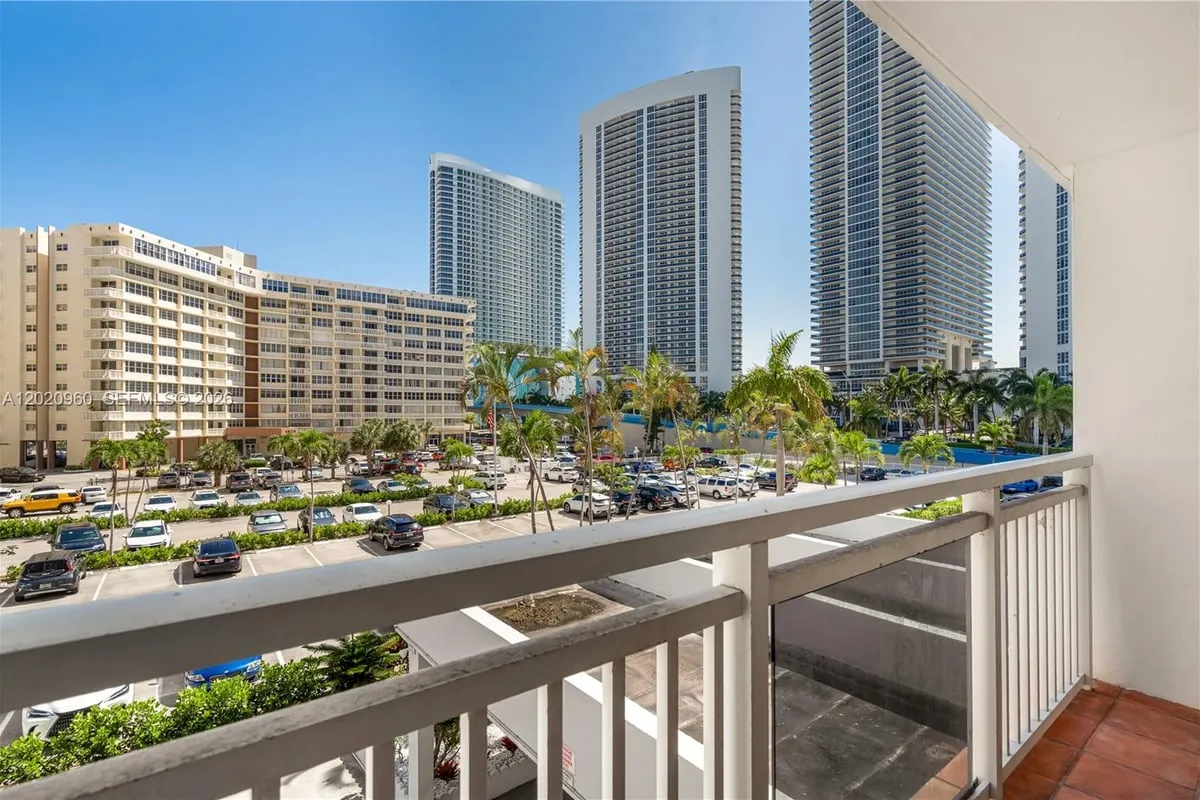 1849 S Ocean Dr #305, Hallandale Beach: photo 1 of 30