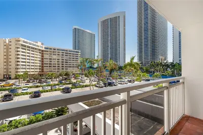 1849 S Ocean Dr #305, Hallandale Beach: photo 1 of 30