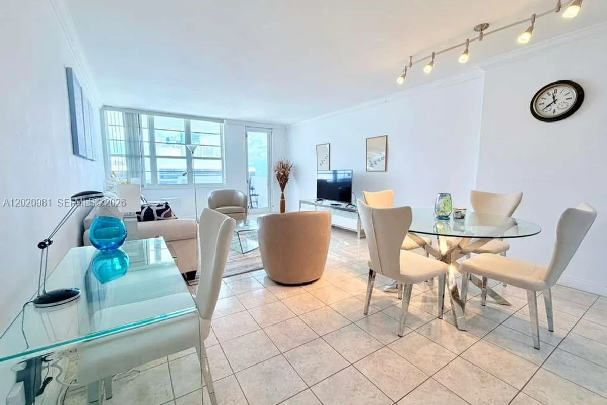 100 Lincoln Rd #1423, Miami Beach: photo 1 of 17