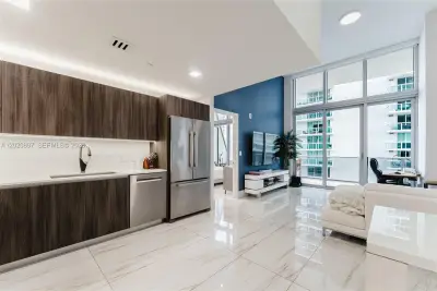 488 NE 18th St #1205, Miami: photo 1 of 50
