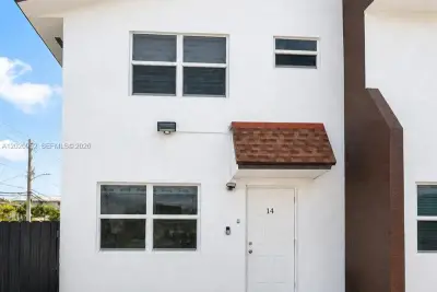401 SW 109th Ave #14, Miami: photo 1 of 23