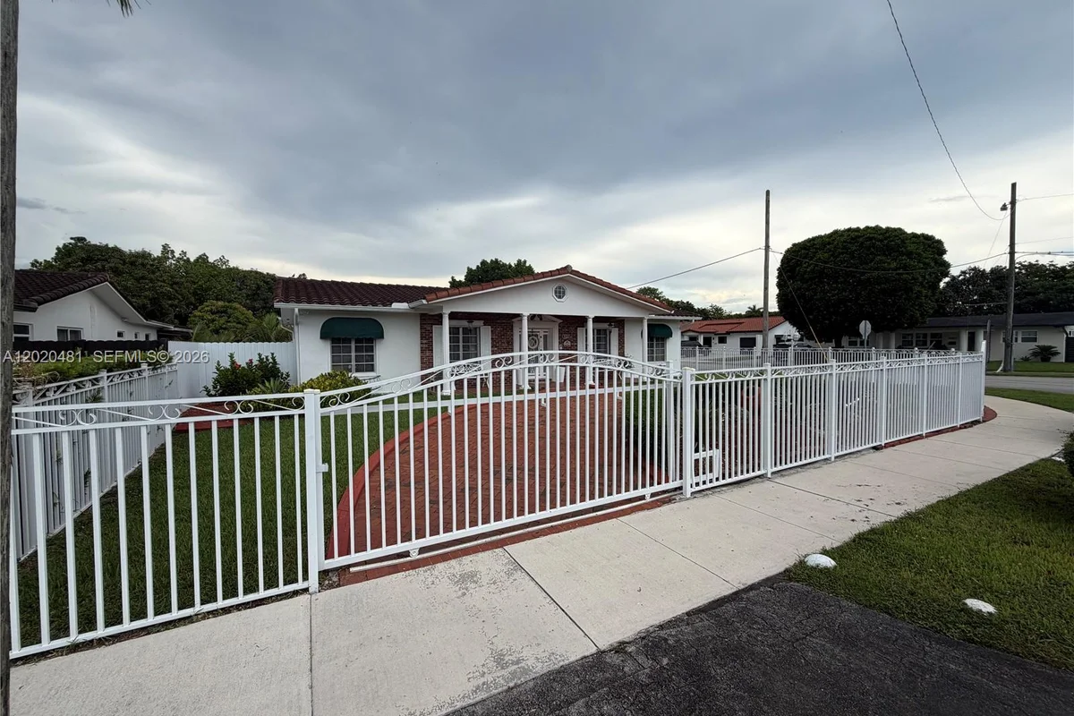 3400 SW 108th Ave, Miami: photo 1 of 31