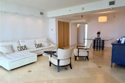 19400 Turnberry Way #731, Aventura: photo 1 of 17