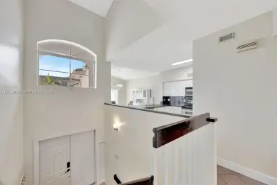 10110 SW 154th Cir Ct #105-1, Miami: photo 1 of 63