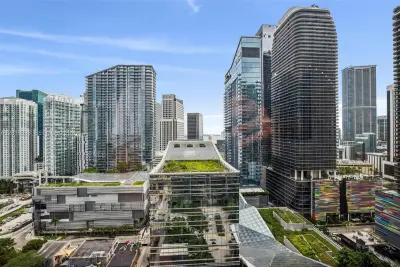 88 SW 7th St #2111, Miami: photo 1 of 30