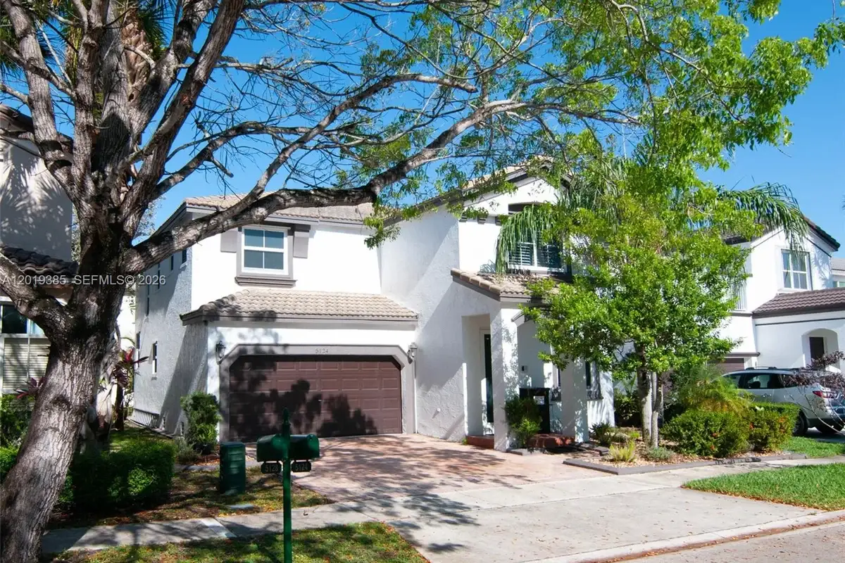 5124 SW 155th Ave, Miramar: photo 1 of 40