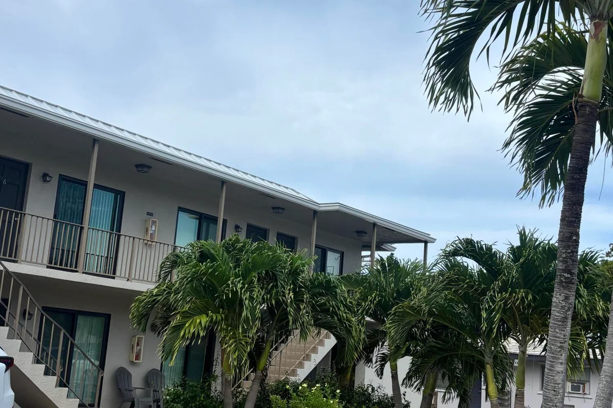 521 NE 45th St #7, Boca Raton: photo 1 of 17
