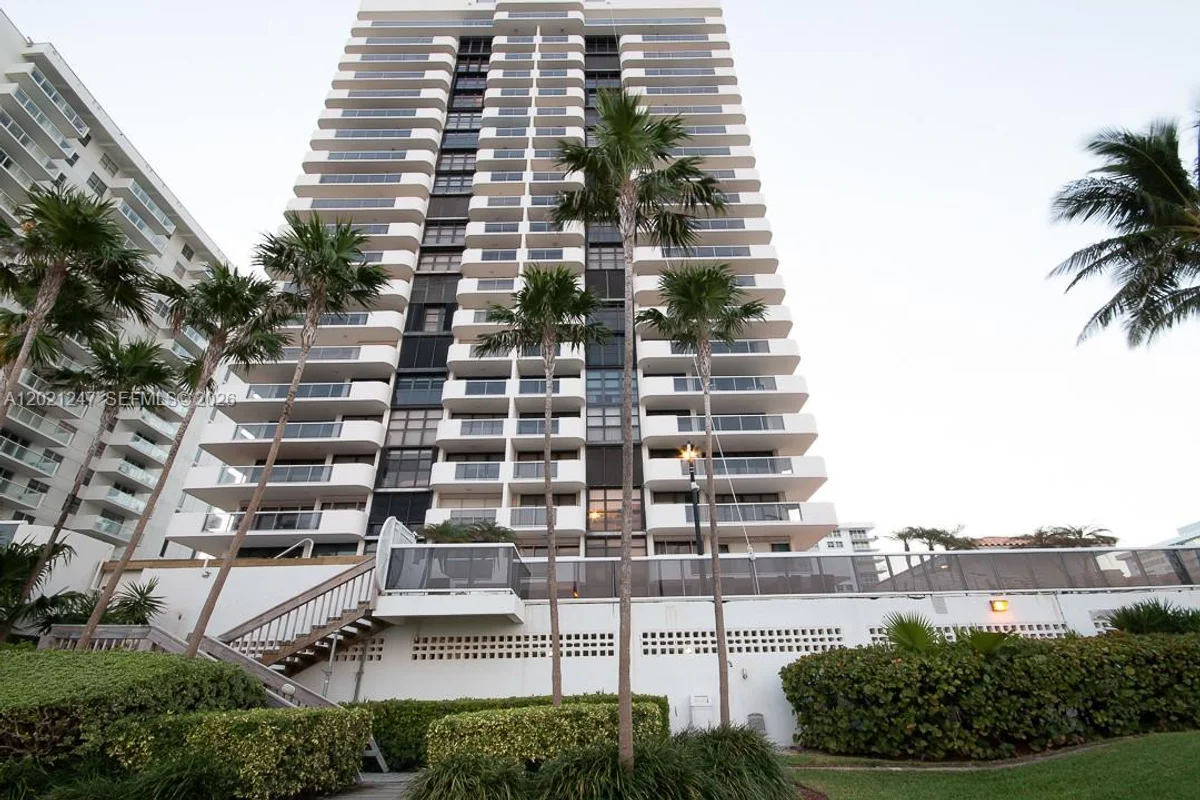 5757 Collins Ave #703, Miami Beach: photo 1 of 31