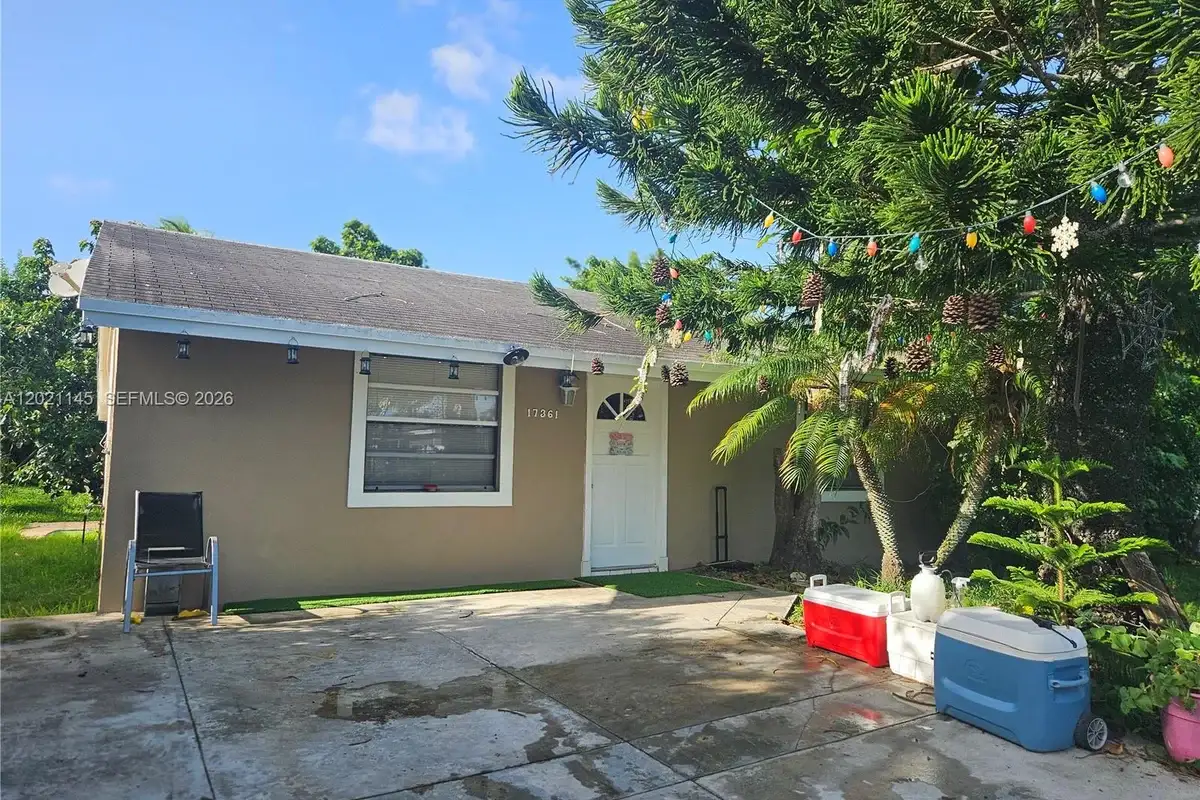 17361 SW 303rd St, Homestead: photo 1 of 10