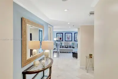 520 Brickell Key Dr #A914, Miami: photo 1 of 26