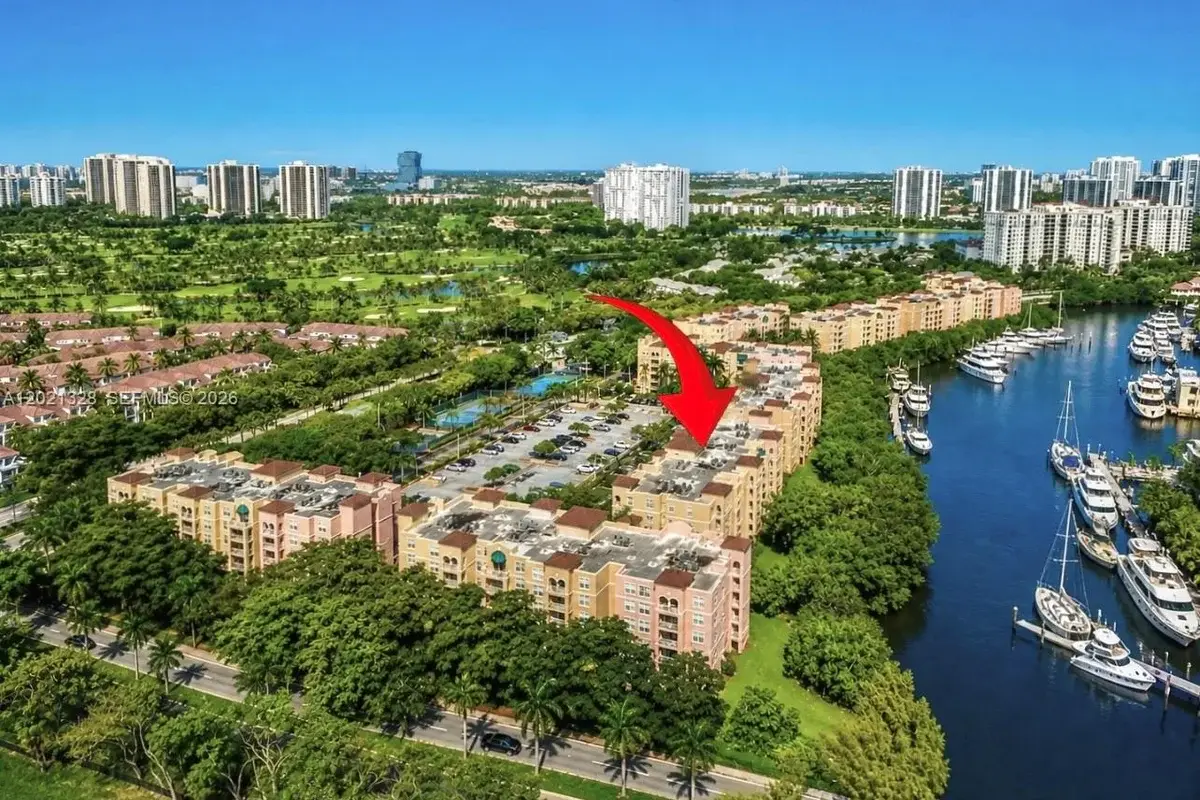 19601 E Country Club Dr #7102, Aventura: photo 1 of 32