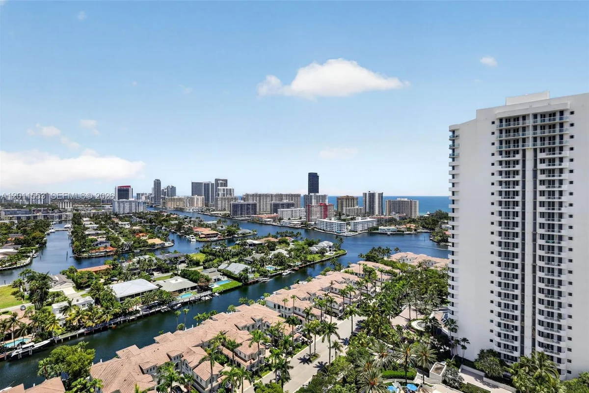 21205 Yacht Club Dr #2409, Aventura: photo 1 of 36