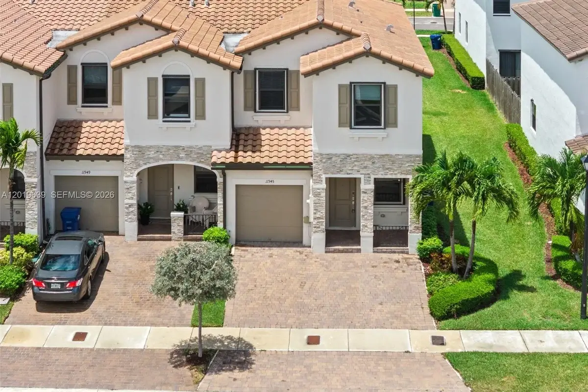 11945 SW 245th Ter, Homestead: photo 1 of 44
