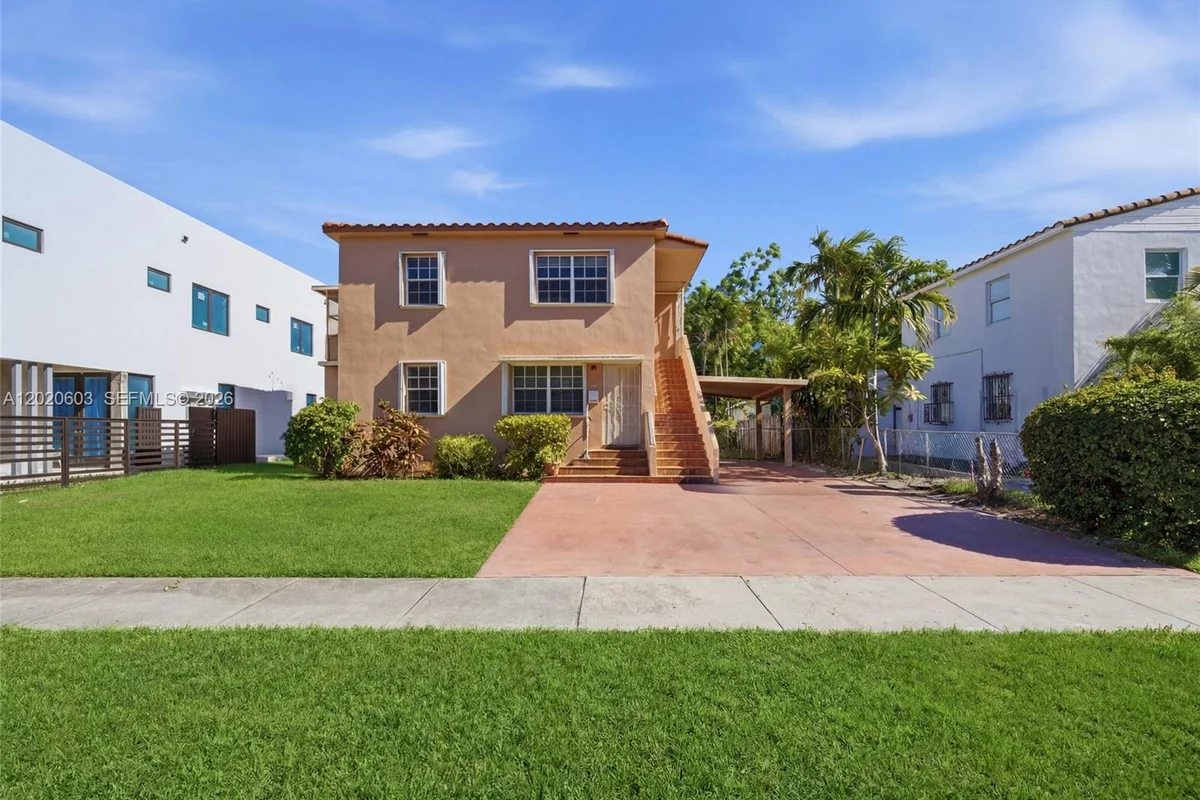 3750 SW 27th St, Miami: photo 1 of 39