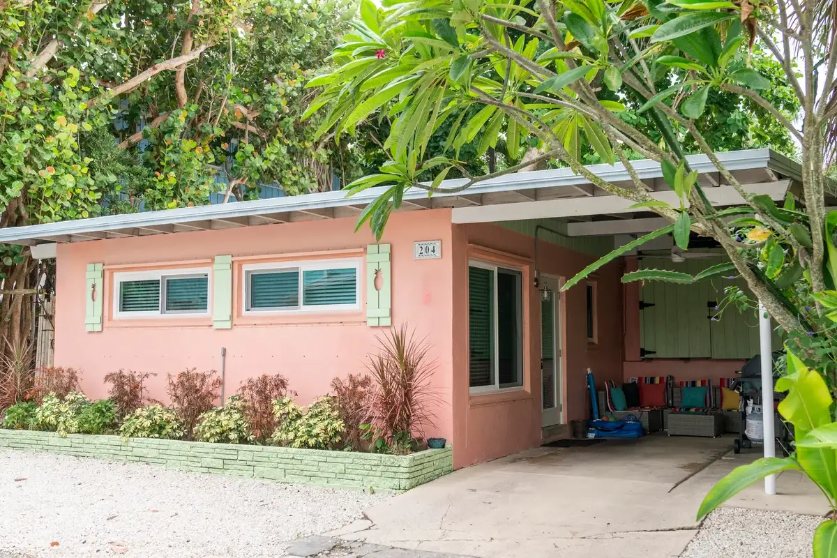204 Coral Rd, Boynton Beach: photo 1 of 43