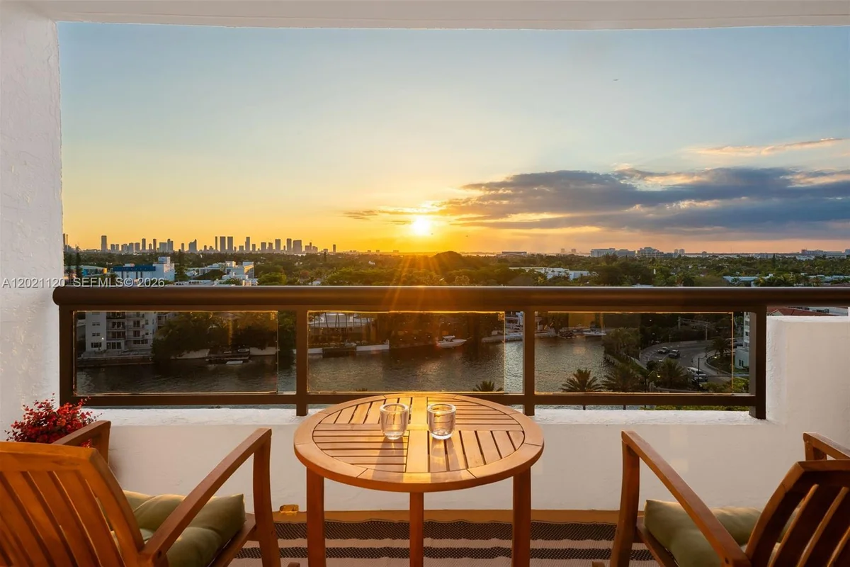 2555 Collins Ave #1106, Miami Beach: photo 1 of 22