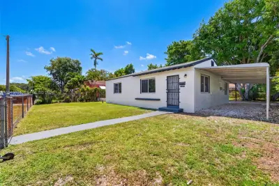 280 NW 101st St, Miami: photo 1 of 28