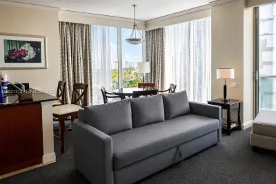18001 Collins Ave #605, Sunny Isles Beach: photo 1 of 22