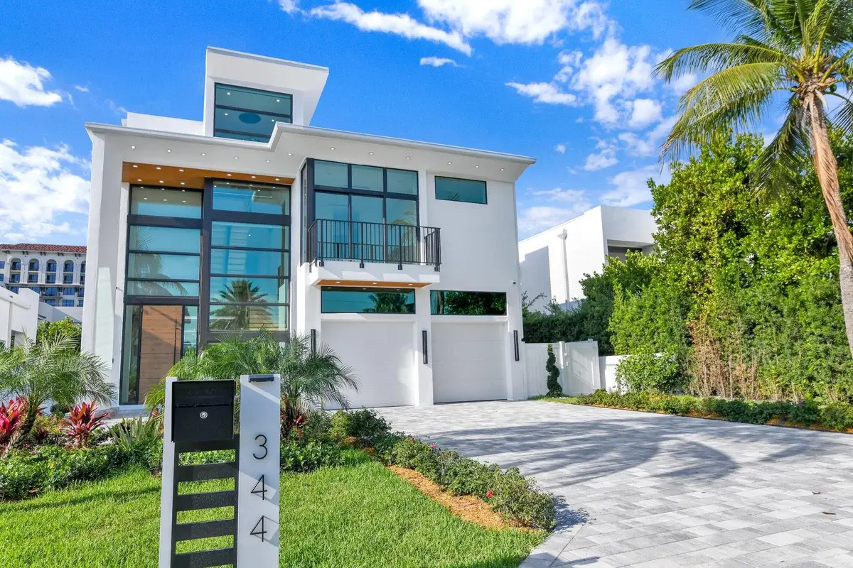 344 NE 2nd St, Boca Raton: photo 1 of 48