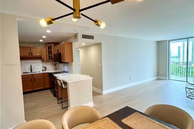 2851 NE 183rd St #1607E, Aventura: photo 1 of 39