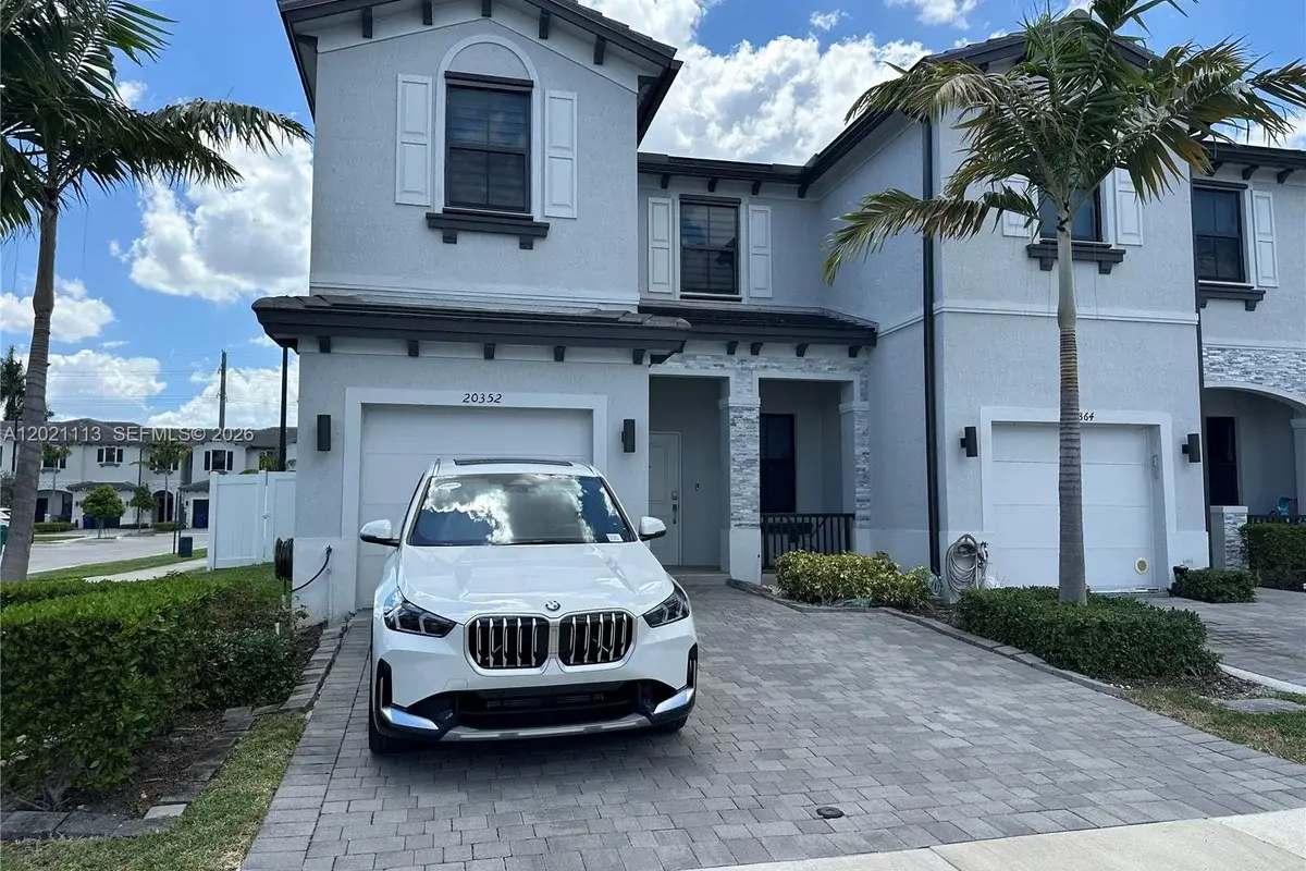 20352 NW 6th Ave, Miami Gardens: photo 1 of 25