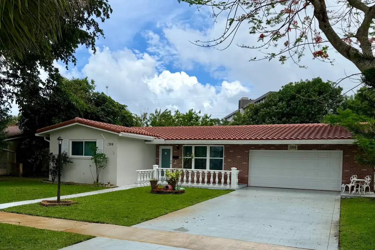 3916 Adams St, Hollywood: photo 1 of 39