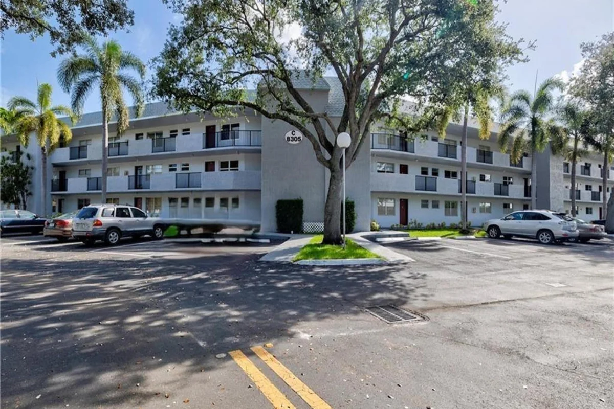 8305 NW 61st St #C209, Tamarac: photo 1 of 18