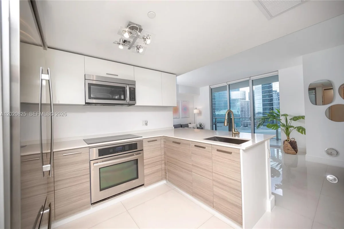 1300 Brickell Bay Dr #1601, Miami: photo 1 of 53
