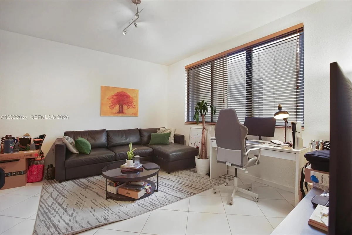 540 Brickell Key Dr #308, Miami: photo 1 of 25