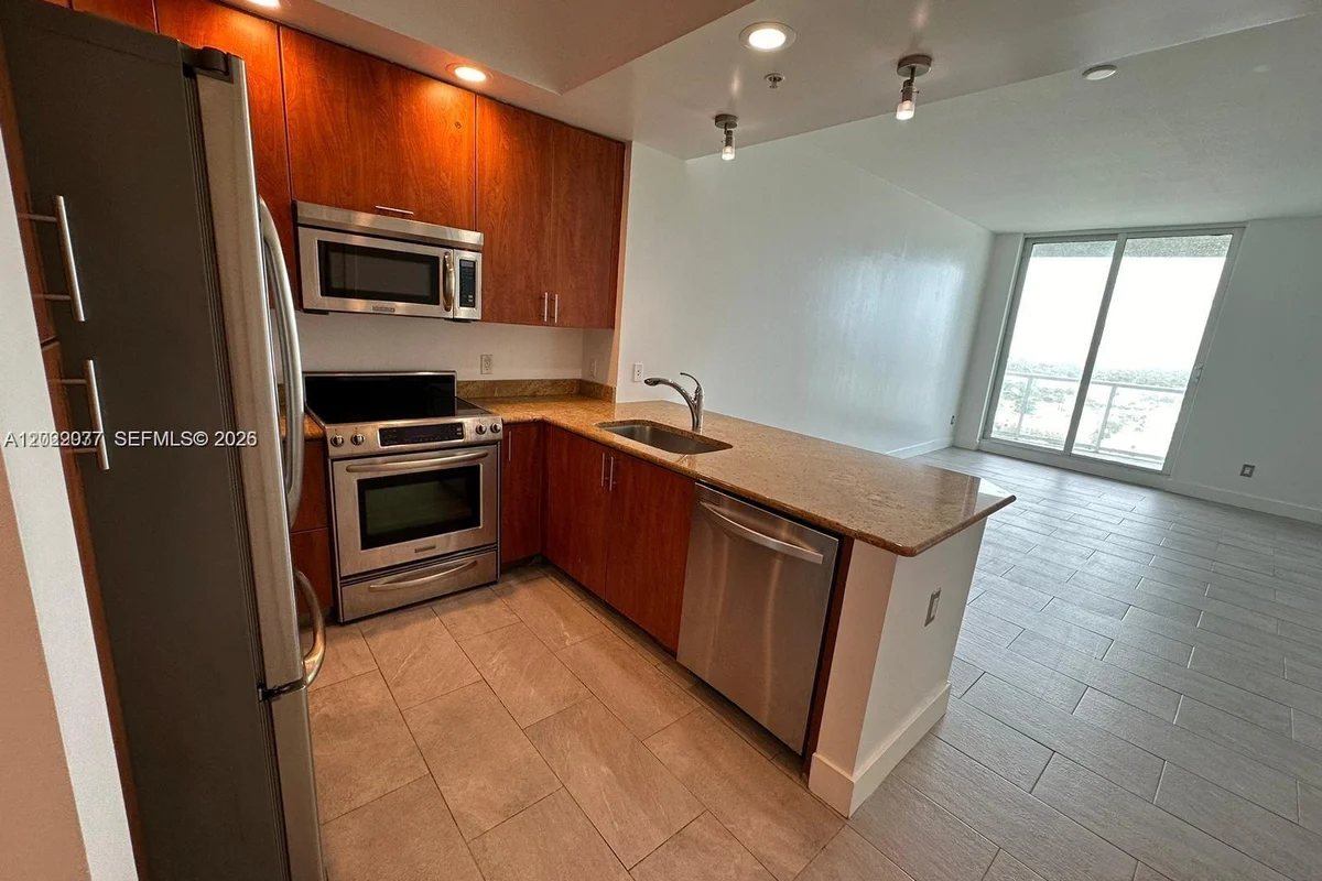 315 NE 3rd Ave #2009, Fort Lauderdale: photo 1 of 8
