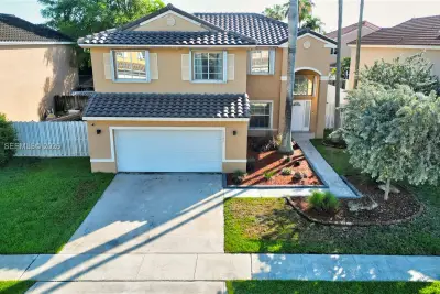 19141 NW 12th St, Pembroke Pines: photo 1 of 53