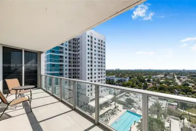 1010 SW 2nd Ave #1608, Miami: photo 1 of 27