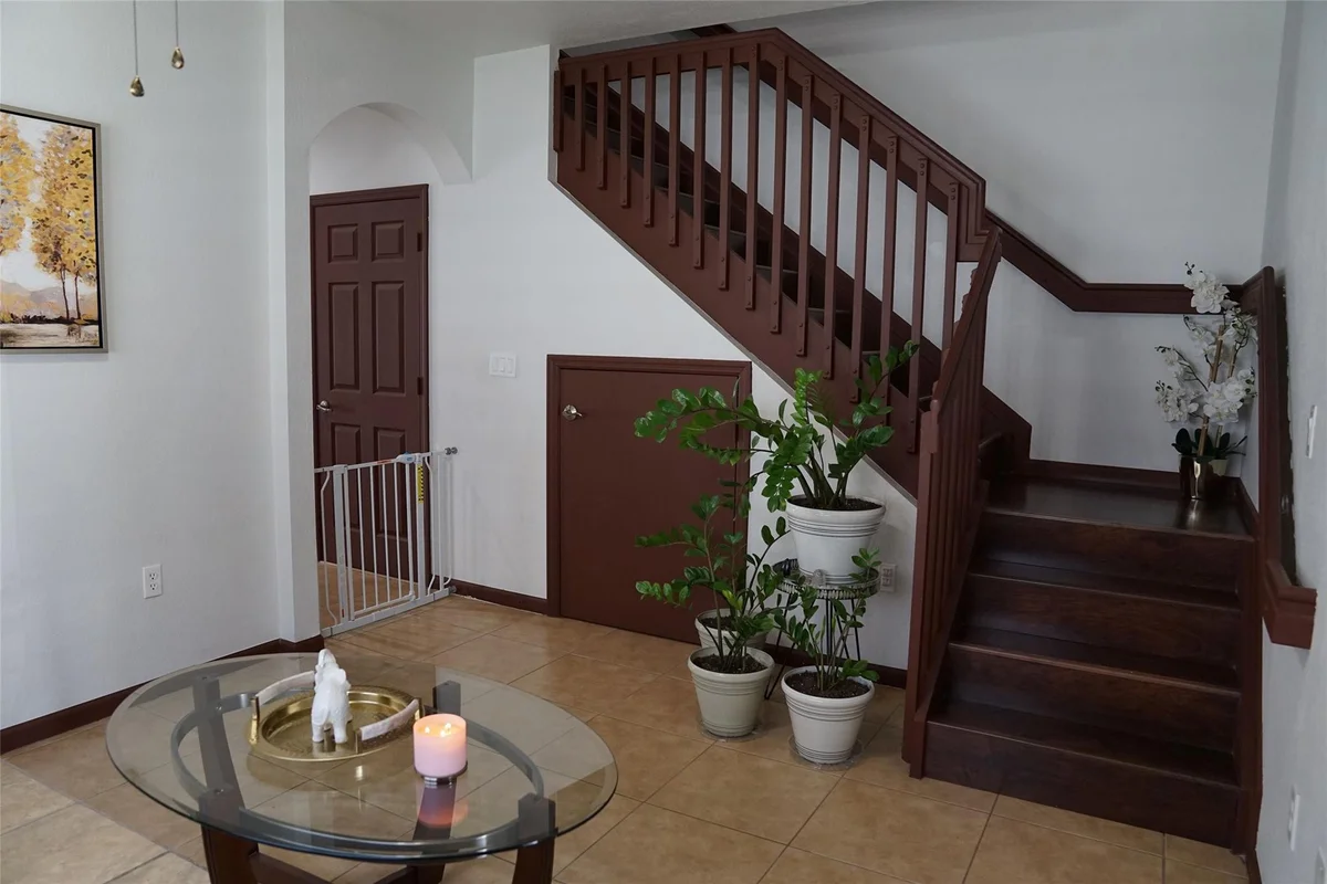 3024 NW 30th Way, Oakland Park: photo 1 of 40